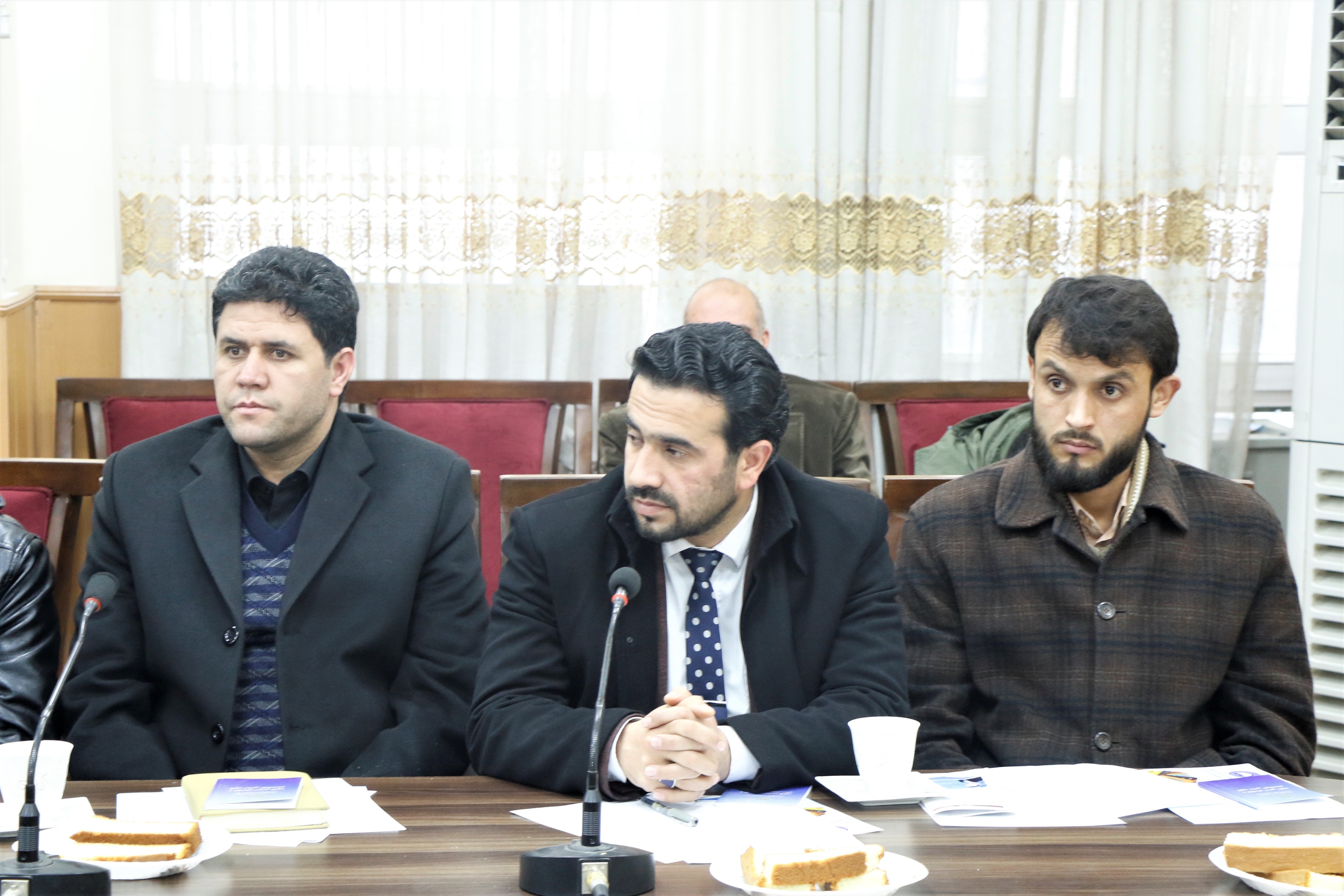 وزارت تحصیلات عالی نشان حاکمیت قانون را از سوی کمیسیون نظارت بر تطبیق قانون اساسی دریافت نمود