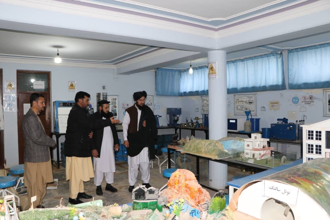 هیچ نوع سعی و تلاش در راستای عرضه خدمات تحصیلی معیاری دریغ نخواهند کرد.