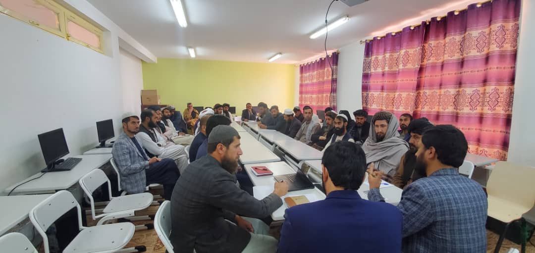 رئیس تفتیش داخلی وزارت تحصیلات عالی در راس یک هیئت، ضمن دیدار از بخش های مختلف مؤسسه تحصیلات عالی ارزگان،